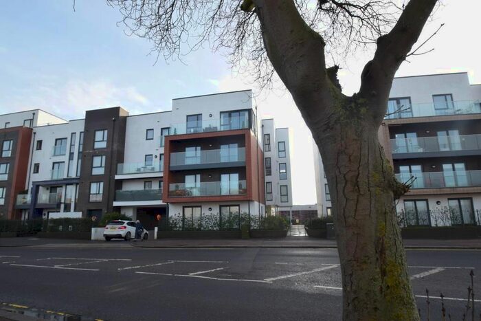 1 Bedroom Flat To Rent In Southpoint, Sutton Road, Southend On Sea, Essex, SS2