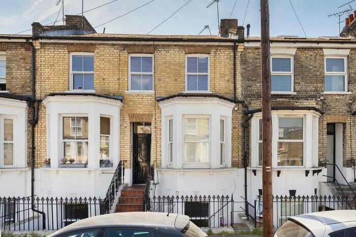 3 Bedroom Flat To Rent In Coombe Road, London, W4