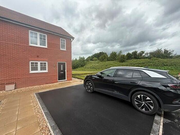 2 Bedroom Semi Detached House To Rent In Cobalt Lane, Newhall, DE11