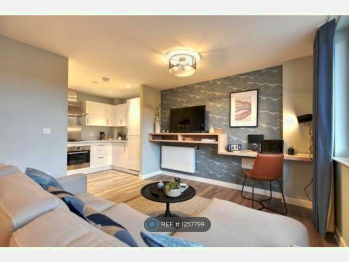 1 Bedroom Flat To Rent In Victoria Place, St. Austell PL25