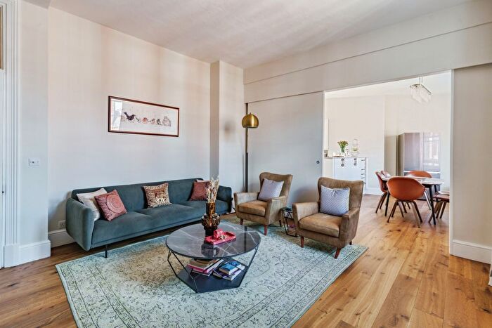 2 Bedroom Flat For Sale In Thurloe Place, London, SW7