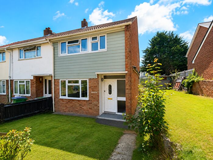 2 Bedroom Semi-Detached House For Sale In St. Johns Church Road, Folkestone, CT19