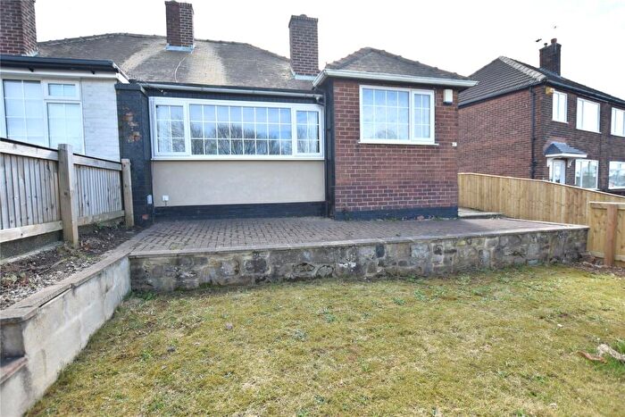 2 Bedroom Bungalow For Sale In York Road, Leeds, West Yorkshire, LS14
