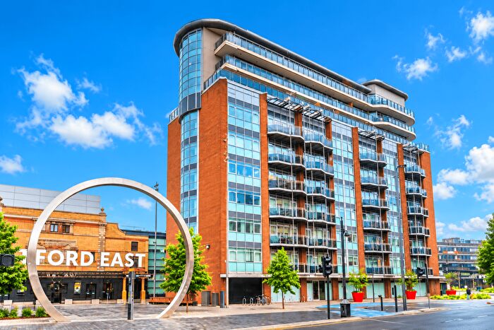 1 Bedroom Flat To Rent In Gerry Raffle Square, Stratford, E15