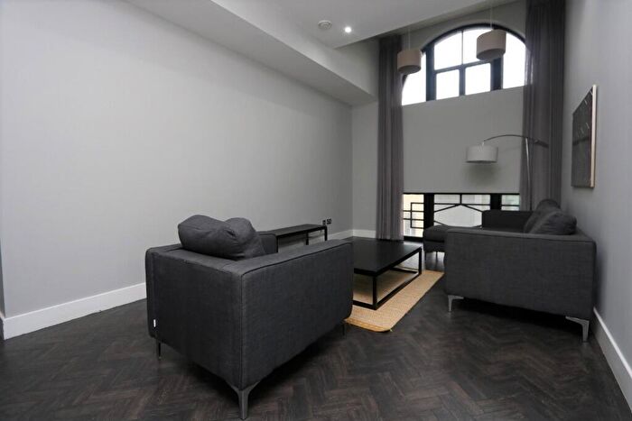 2 Bedroom Flat To Rent In Buchanan Street, Glasgow, G1