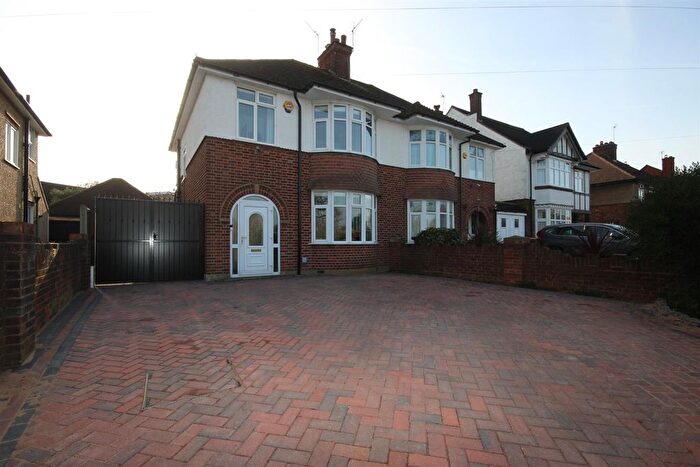 3 Bedroom Property For Sale In Cardington Road, Bedford, MK42
