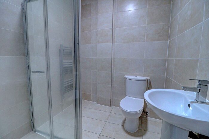 1 Bedroom Flat To Rent In Priory Road, High Wycombe, Buckinghamshire, HP13
