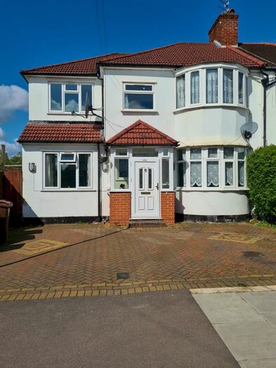 5 Bedroom Semi-Detached House To Rent In Kenmore Avenue, Harrow, HA3