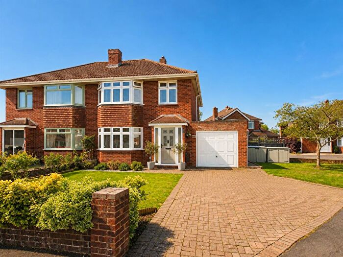 3 Bedroom Semi-Detached House For Sale In Lavington Drive, Longlevens, Gloucester, GL2