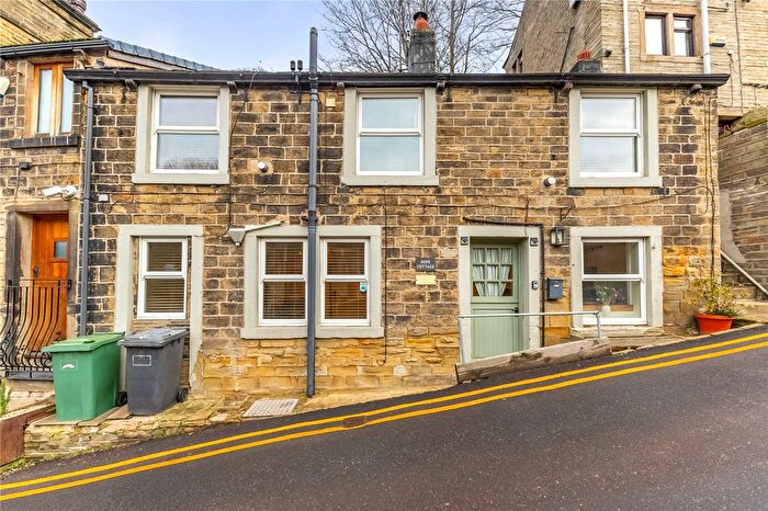 2 Bedroom Terraced House For Sale In South Lane, Holmfirth, HD9