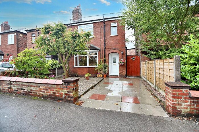2 Bedroom Semi Detached House To Rent In Whittaker Lane, Prestwich, M25