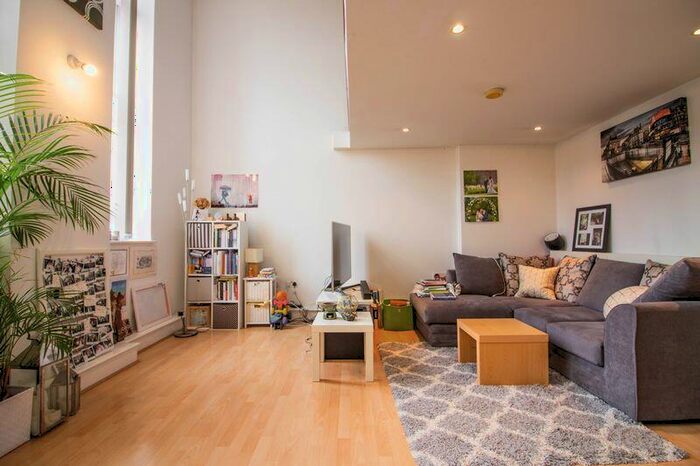 2 Bedroom Flat To Rent In Batchelor Street, Islington, N1