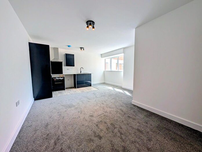 1 Bedroom Flat To Rent In West Street, Chesterfield, S40