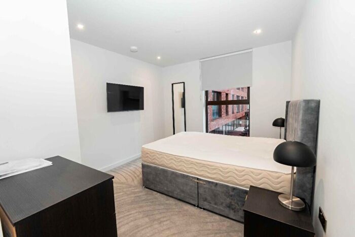 2 Bedroom Apartment To Rent In Parliament Square, Liverpool, Merseyside, L1