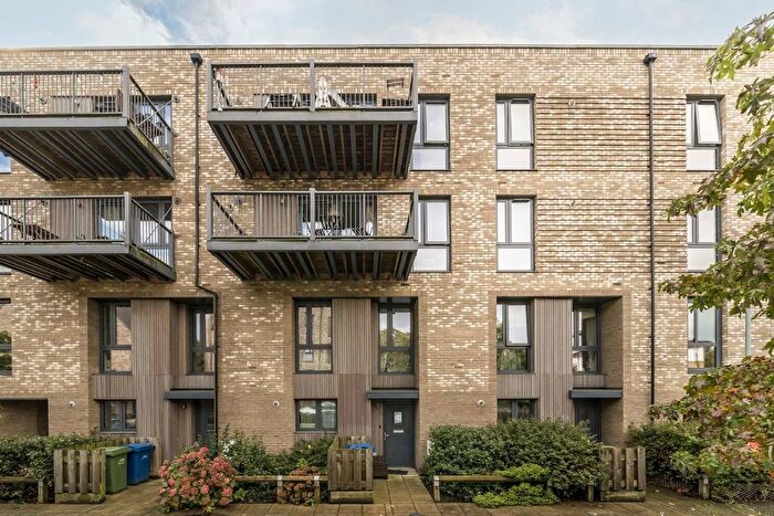 3 Bedroom Maisonette To Rent In Fisher Close, London, SE16