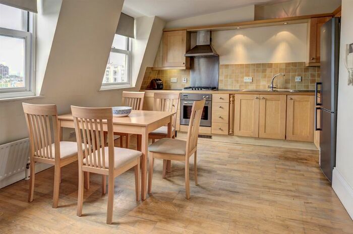 2 Bedroom Flat To Rent In Waterford Road, London, SW6