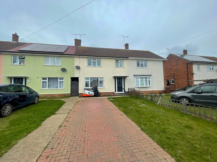 3 Bedroom Terraced House To Rent In Hawthorn Drive, Ipswich, IP2