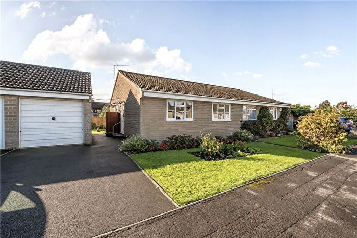 2 Bedroom Bungalow For Sale In Moor Close, Wincanton, Somerset, BA9