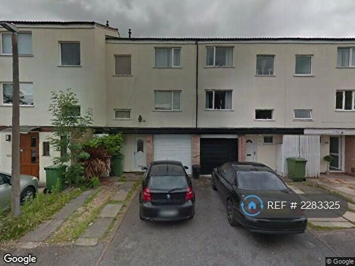 3 Bedroom Terraced House To Rent In Kinnersley Close, Redditch, B98