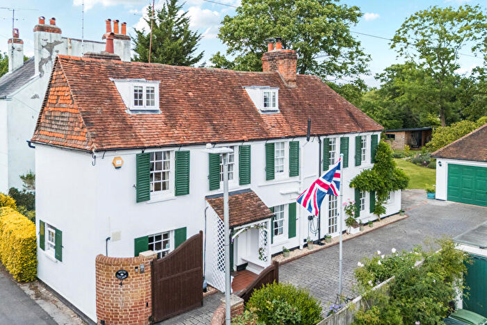 5 Bedroom Semi-Detached House For Sale In Surley Row, Emmer Green, Reading, Berkshire, RG4