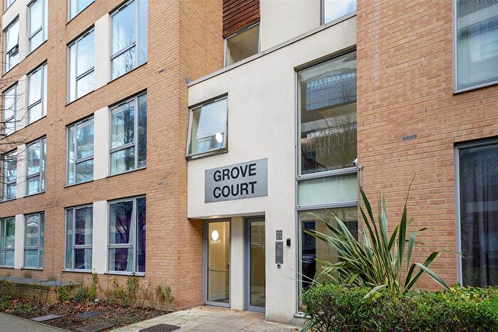 1 Bedroom Flat To Rent In Peckham Grove, London, SE15