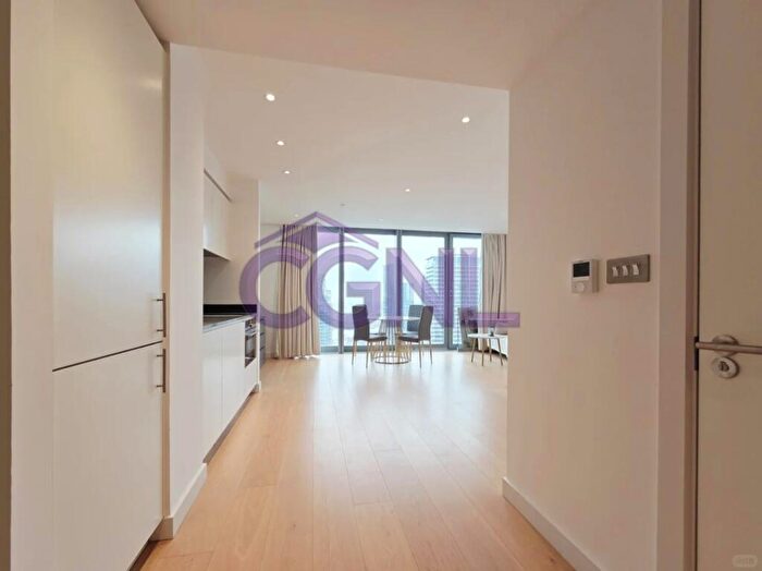 Studio To Rent In Marsh Wall, London, E14