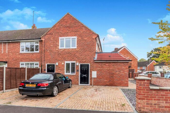 1 Bedroom Apartment To Rent In Longs Way, Wokingham, RG40