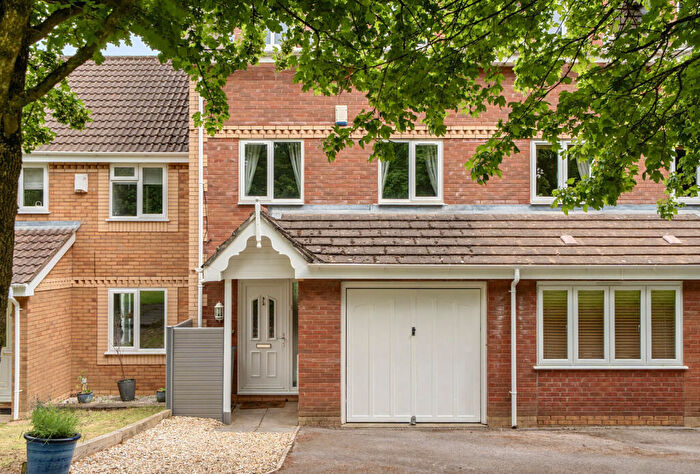 3 Bedroom Terraced House For Sale In Sunningdale Drive, Warmley, Bristol, Gloucestershire, BS30