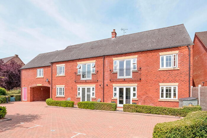 2 Bedroom Flat For Sale In William James Way, Henley-in-arden, B95