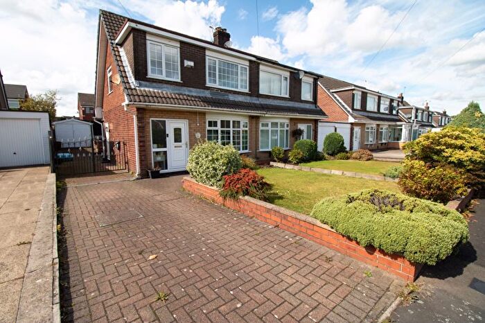 3 Bedroom Semi-Detached House For Sale In Colchester Drive, Farnworth, Bolton, BL4
