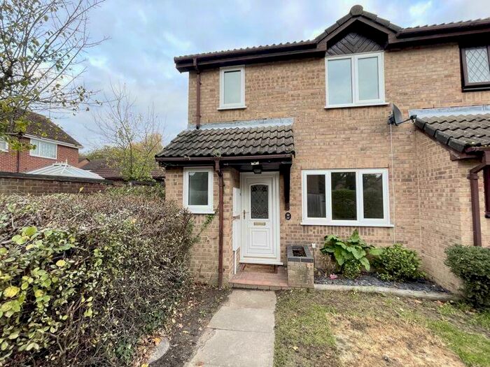 3 Bedroom End Of Terrace House To Rent In Stirling Crescent, Grange Park, Hedge End, Southampton, SO30