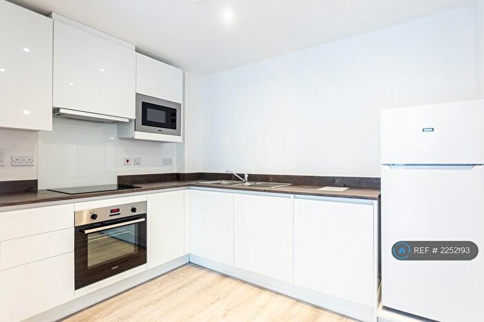 1 Bedroom Flat To Rent In Fox House, Derby, DE1