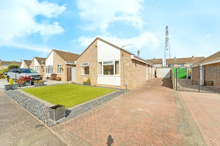 2 Bedroom Detached Bungalow For Sale In Orwell Close, Bedford, MK41