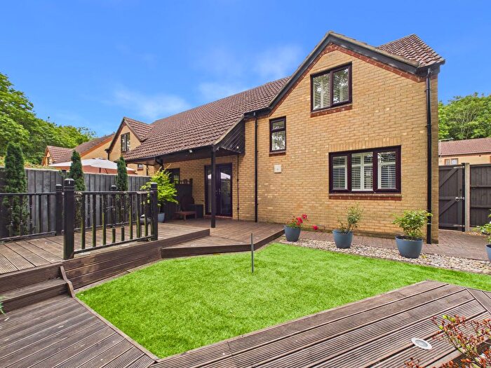 3 Bedroom Semi-Detached House For Sale In Thuro Grove, Orton Goldhay, PE2