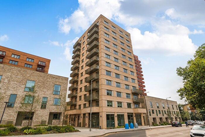 2 Bedroom Flat To Rent In St Pauls Road, Barking, London, IG11