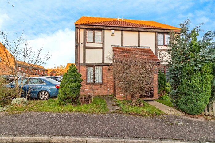 2 Bedroom Semi-Detached House For Sale In Millwright Way, Flitwick, Bedford, MK45