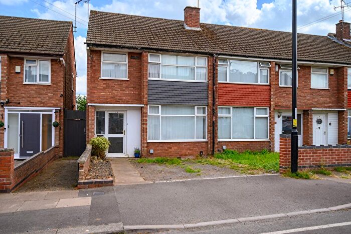 3 Bedroom End Of Terrace House For Sale In Armscott Road, Coventry, CV2