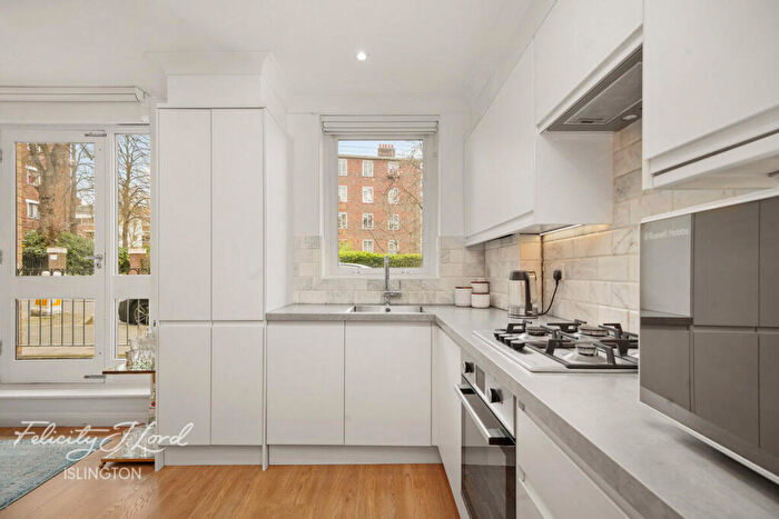 2 Bedroom Flat For Sale In Canonbury Street, London, N1