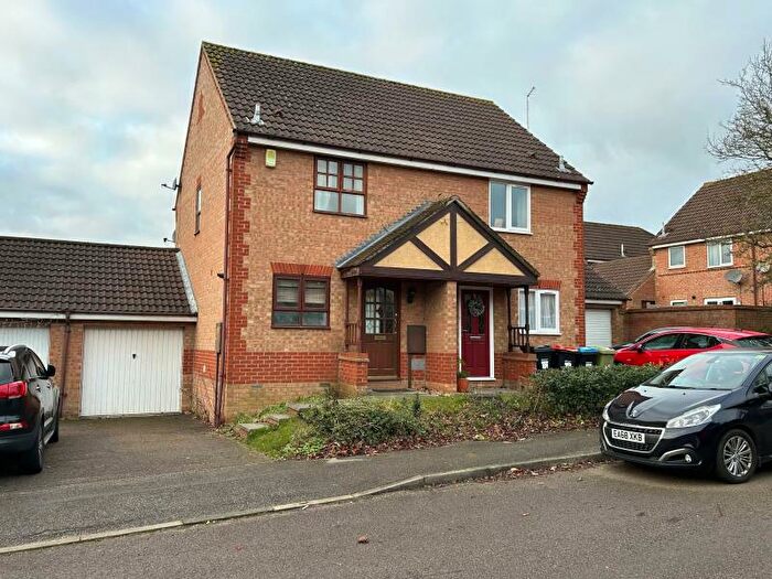 2 Bedroom Semi-Detached House To Rent In Douglas Place, Oldbrook, MK6