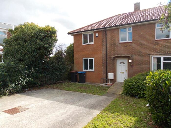 5 Bedroom House To Rent In Sherburn Road, Gilesgate, DH1