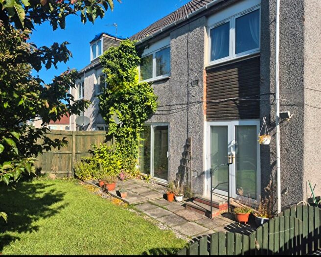 2 Bedroom Flat For Sale In Raeburn Crescent, EH47
