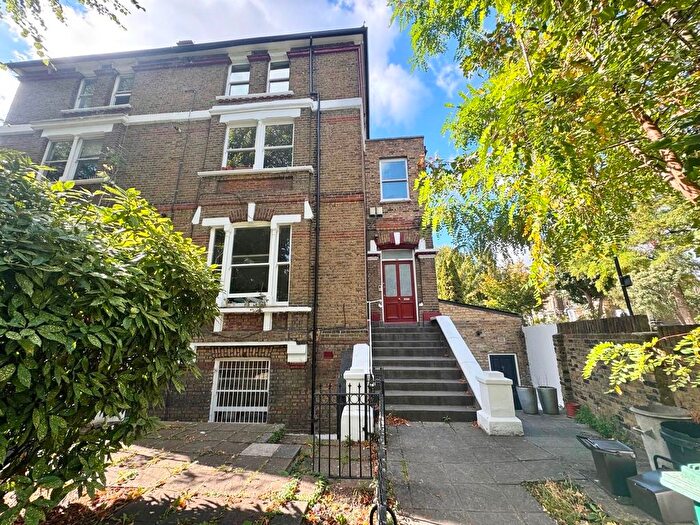 4 Bedroom Flat To Rent In Hillmarton Road, London, N7