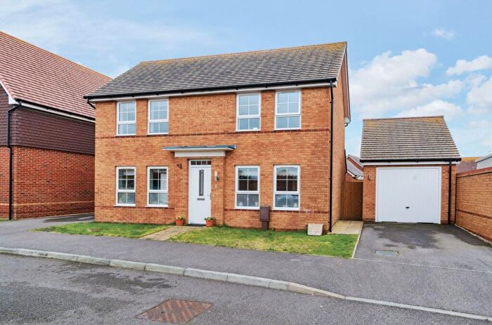 3 Bedroom Detached House For Sale In Orbit Gardens, Selsey, PO20