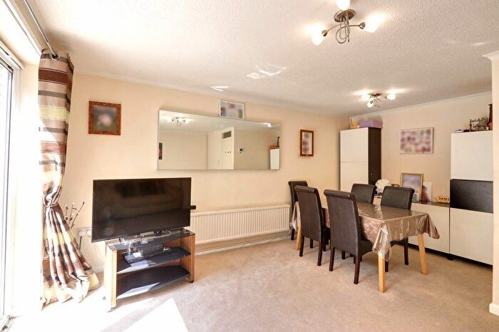 2 Bedroom End Of Terrace House For Sale In Elmgrove Crescent, Harrow, HA1