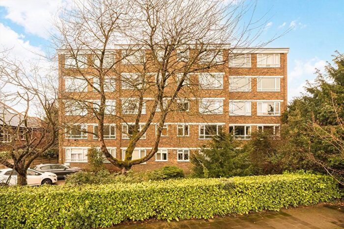 2 Bedroom Flat To Rent In Victoria Drive, Southfields, SW19