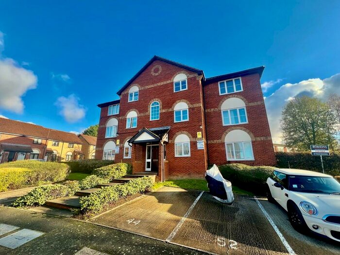 Apartment To Rent In Columbus Gardens, Northwood, HA6