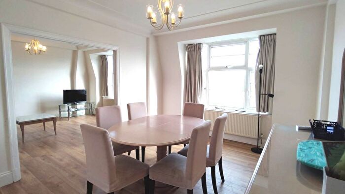 2 Bedroom Flat To Rent In College Crescent, London, NW3