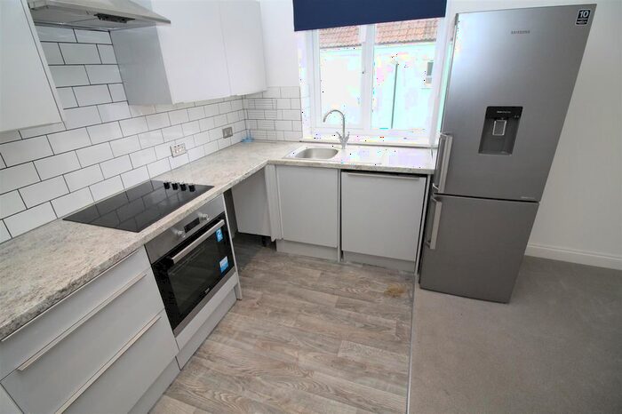 2 Bedroom Flat To Rent In B Sandbed Road, St Werburghs, BS2