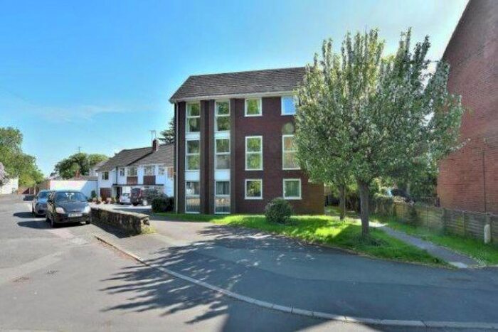 2 Bedroom Flat To Rent In Rosemont House, Wolverhampton, WV6