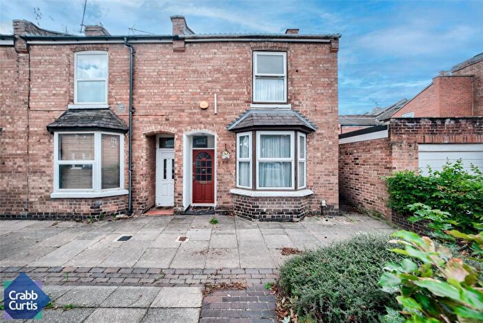 2 Bedroom End Of Terrace House For Sale In East Grove, Leamington Spa, Warwickshire, CV31